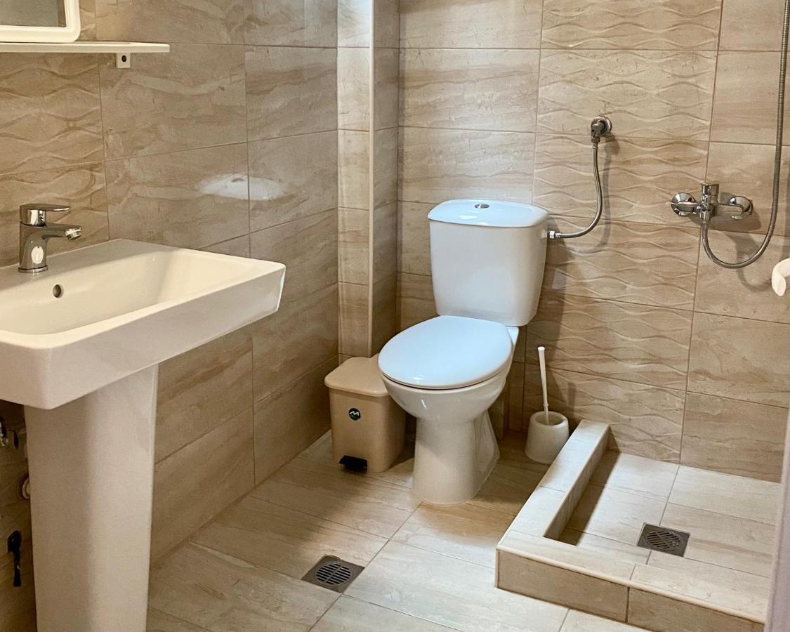 Dafnis Rooms Paralía Екстериор снимка