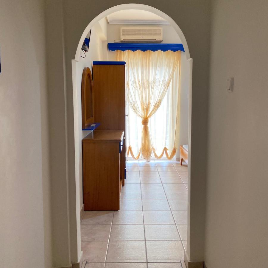 Dafnis Rooms Paralía Екстериор снимка